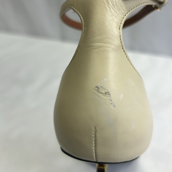 Saint Laurent
Saint Laurent Opyum Logo Plaque Heeled Sandals - Picture 6 of 8